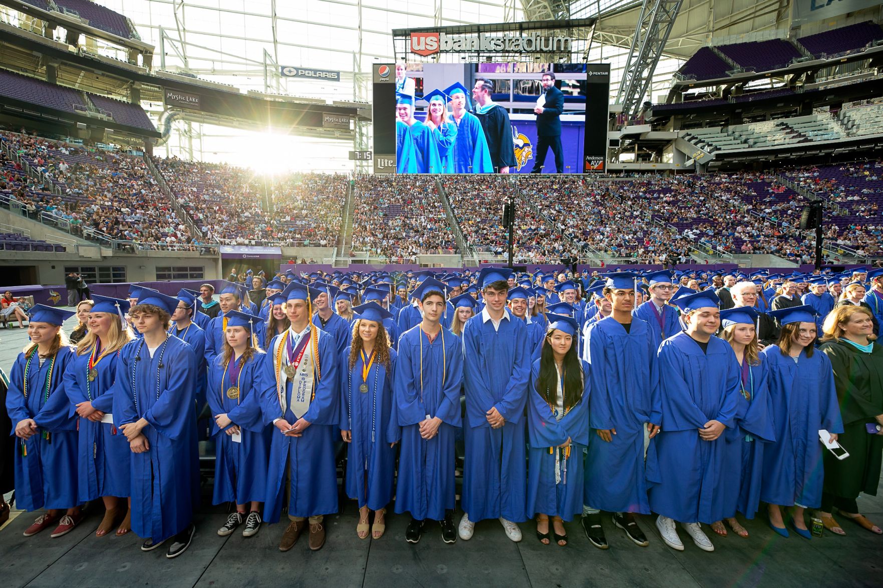a113NW_MHS_CommencementCUT2.jpg